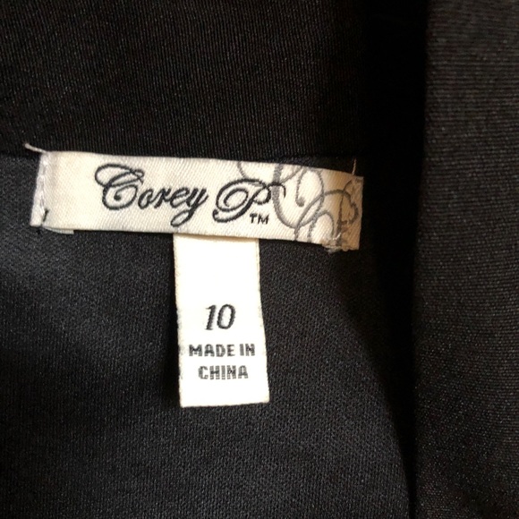 Ladies Dress - Picture 4 of 6